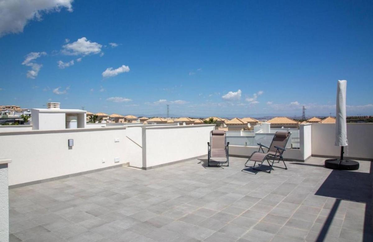 Venta de ático en Ático en Calle Guadiana, Villamartín, Orihuela, Orihuela photo 5