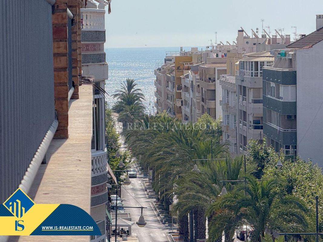 Sprzedaż poddasza w Ático en Antonio Machado, Torrevieja, Torrevieja photo 1
