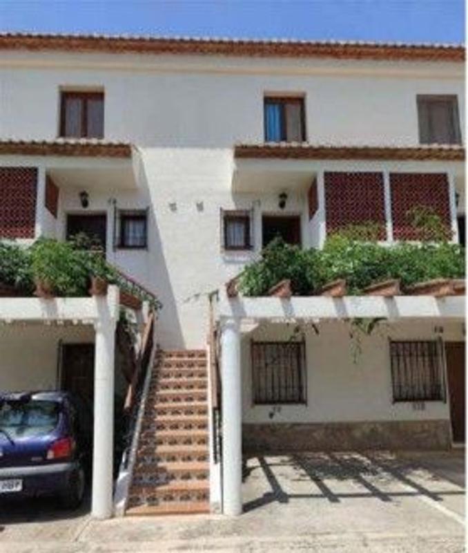 Propiedades en venta y alquiler en España photo 1