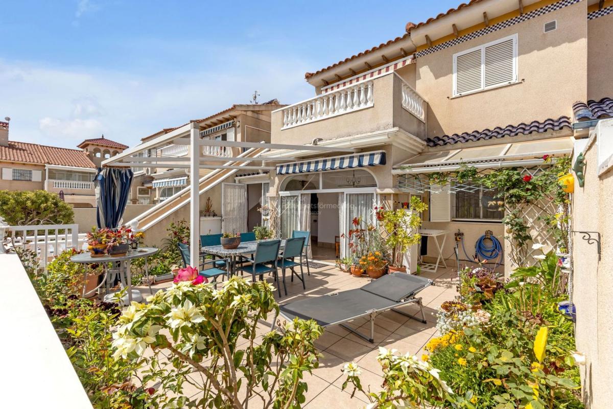 Venta de piso en Piso en Calle Pino Carrasco, 4, Zeniamar, Orihuela, Orihuela
photo 1