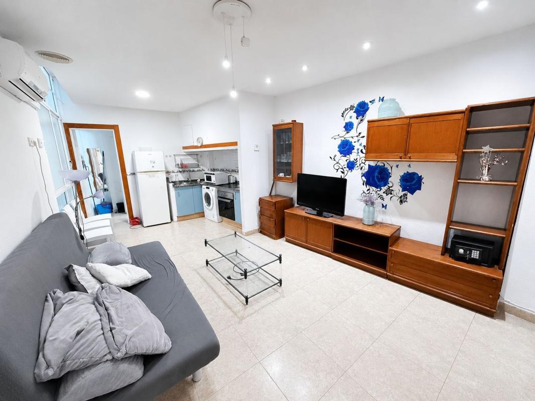 Venta de piso en Piso en Calle del General Shelly, Carolinas Bajas, Alicante / Alacant, Alicante / Alacant
photo 3