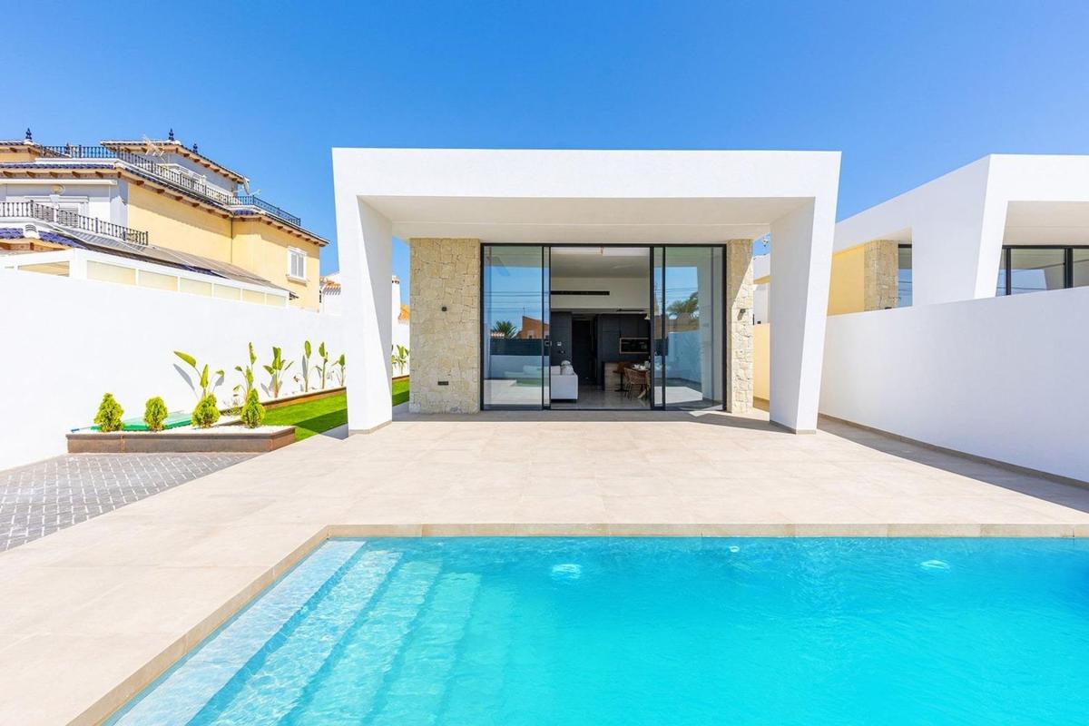 Properties for sale and rent in Spain photo 3