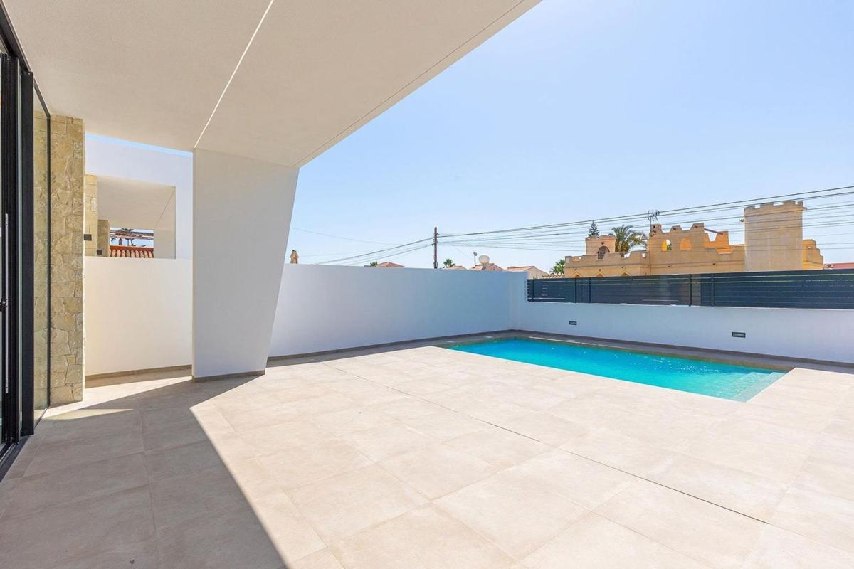 Properties for sale and rent in Spain photo 4