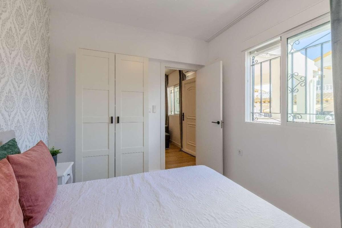 Properties for sale and rent in Spain photo 3