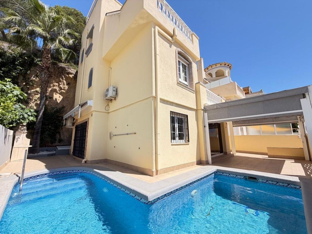 Sale of independent chalet in Casa o chalet en Calle Anfora, Las Ramblas, Orihuela, Orihuela
photo 2