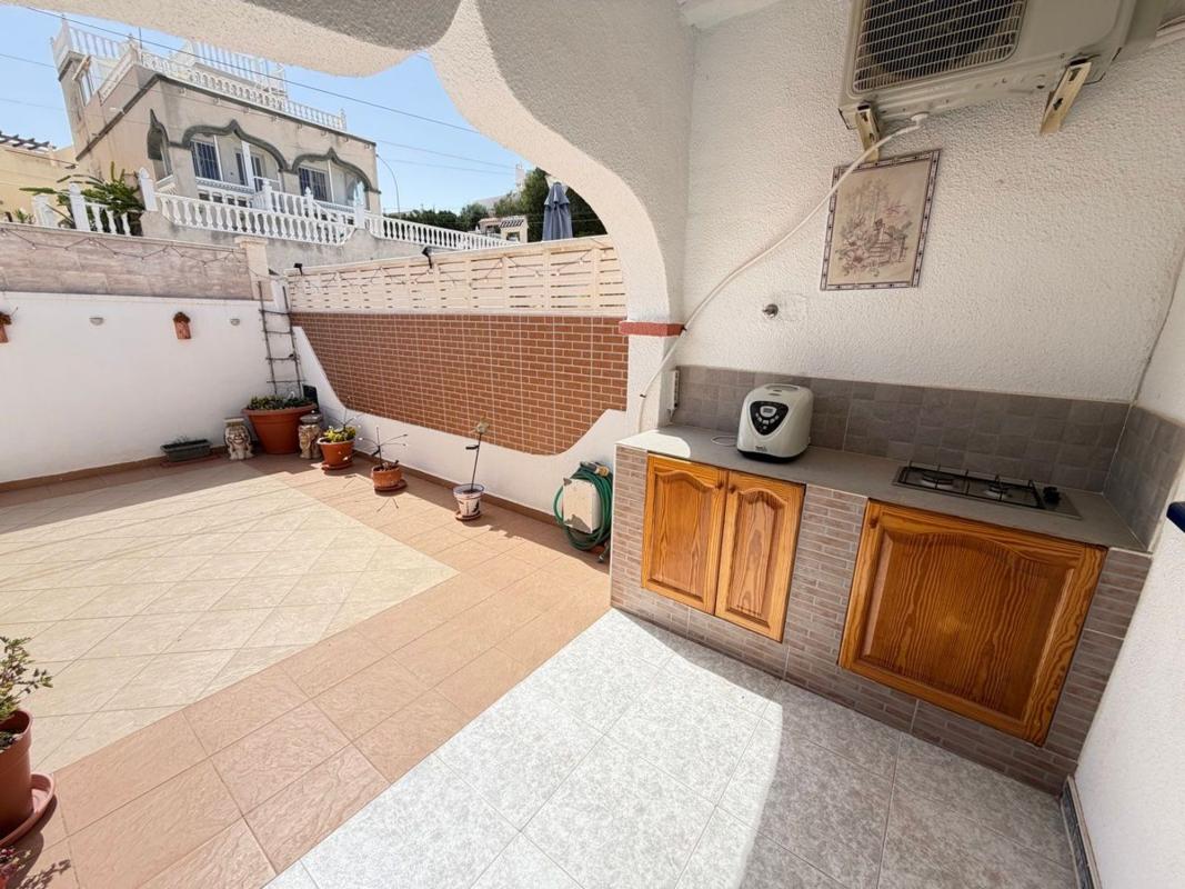 Sale of independent chalet in Casa o chalet en Calle Rafael Narbona, Centro, San Miguel de Salinas, San Miguel de Salinas
photo 4