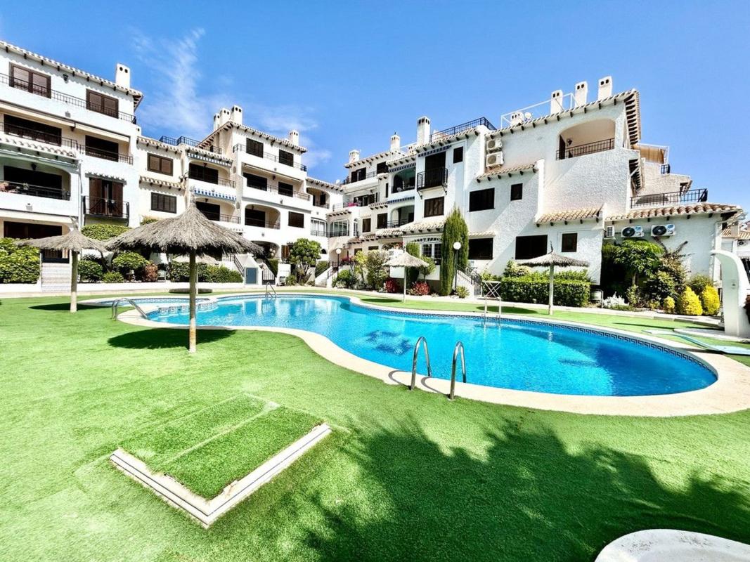 Venta de piso en Piso en Calle el Poniente, Cabo Roig, Orihuela, Orihuela
photo 1