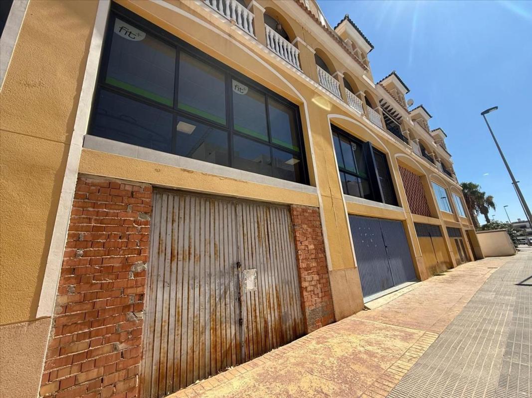 Propiedades en venta y alquiler en España photo 1