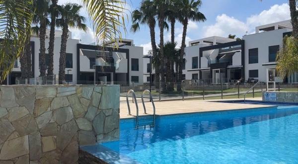 Ático en venta en Ático en Calle Granate, La Zenia, Orihuela, Orihuela thumbnail 1