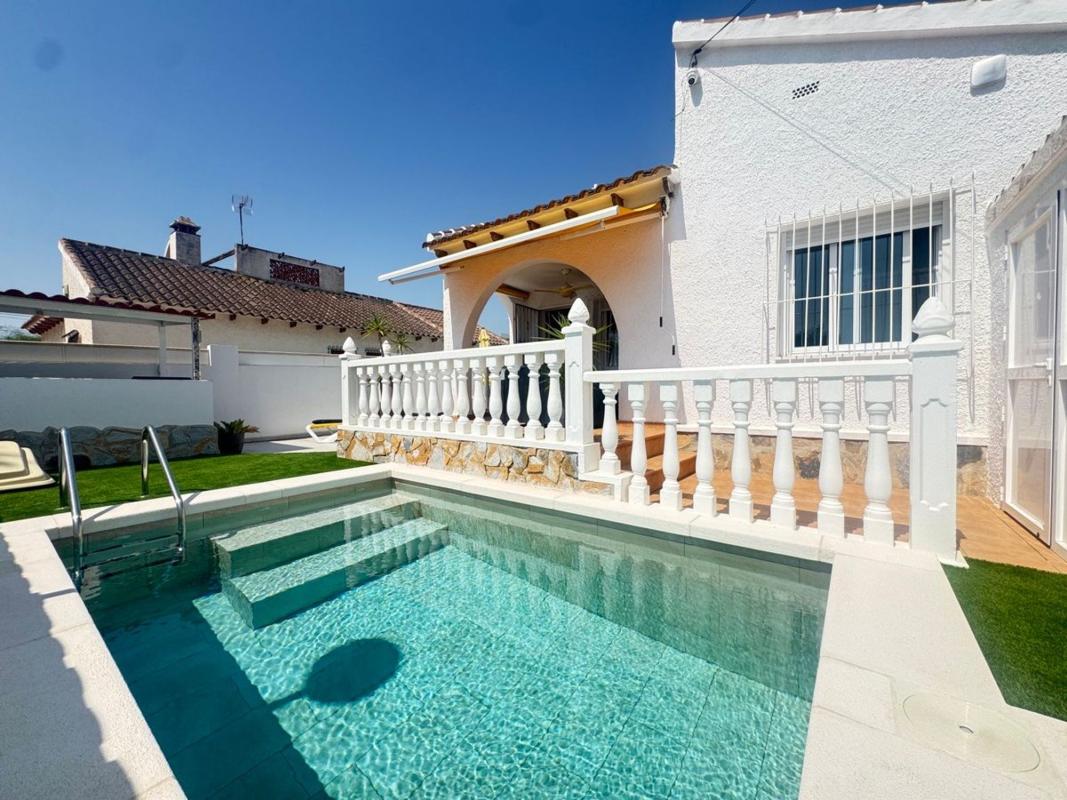 Sale of independent chalet in Casa o chalet en Avenida del Nido, Blue Lagoon - Galán, San Miguel de Salinas, San Miguel de Salinas
 photo 2
