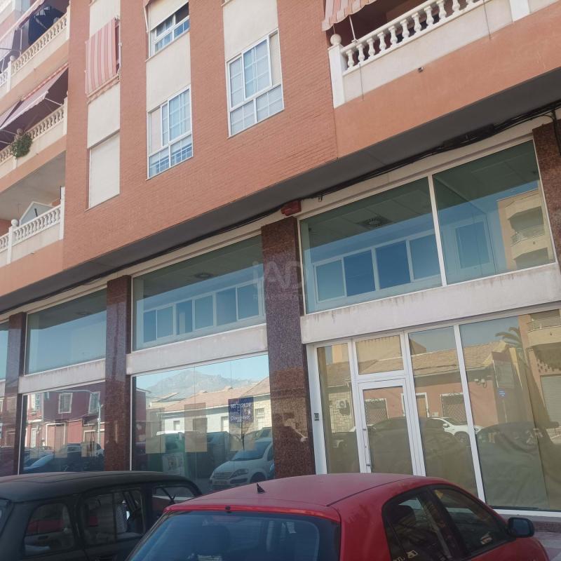 Propiedades en venta y alquiler en España photo 1