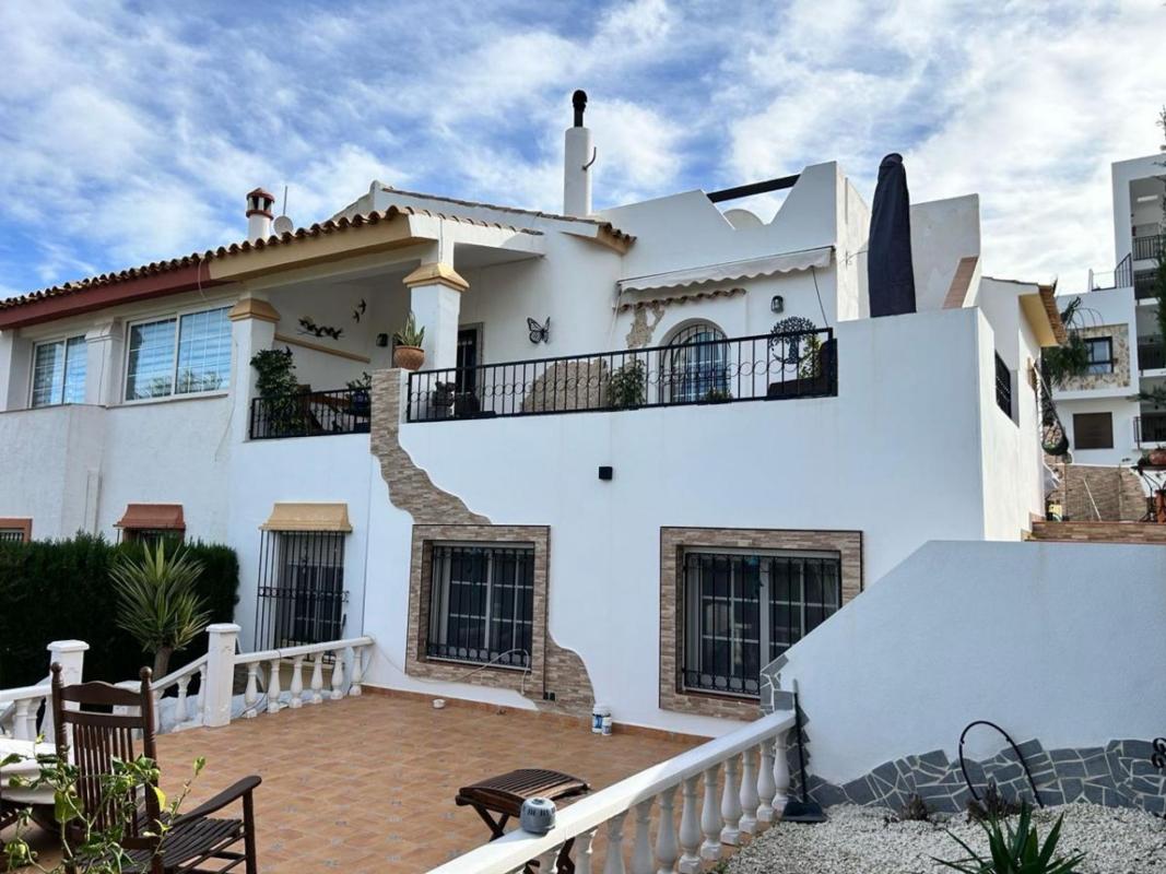 Sale of independent chalet in Casa o chalet en Calle Dardanelos, Villamartín, Orihuela, Orihuela
photo 1