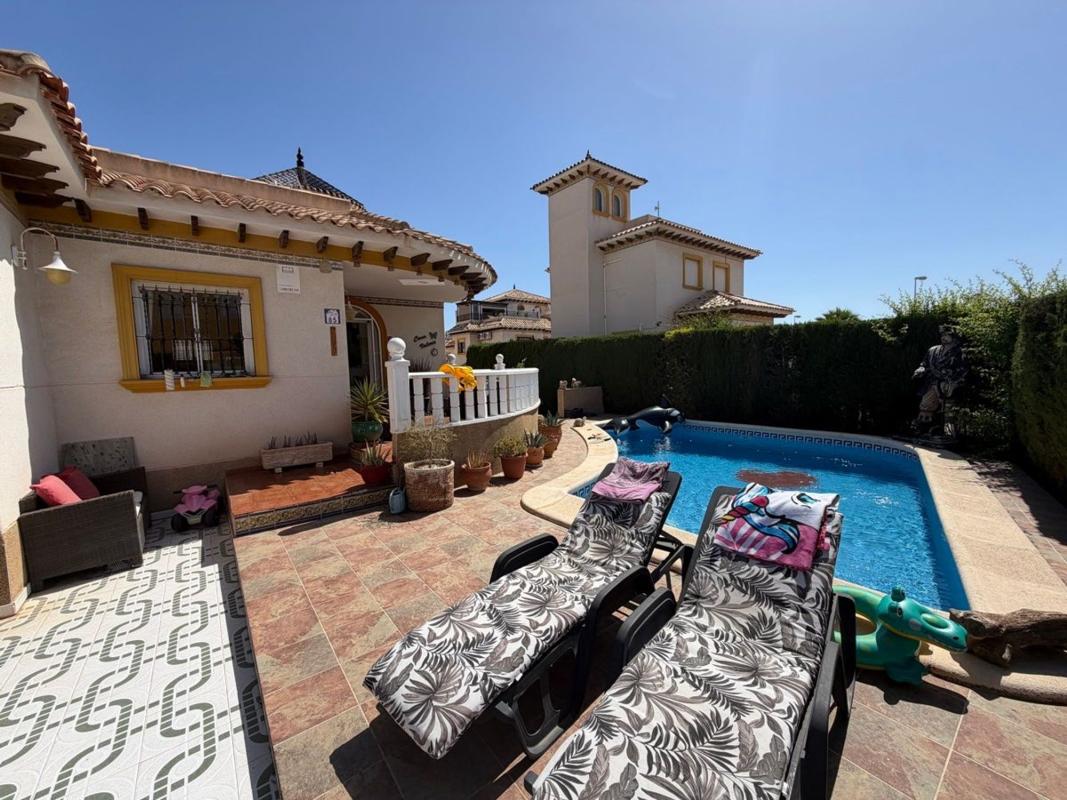Sale of independent chalet in Casa o chalet en Calle Galápagos, Las Filipinas, Orihuela, Orihuela
photo 4