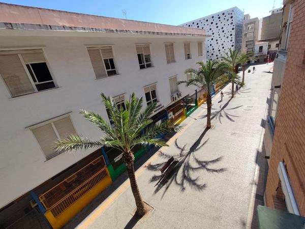 Venta de piso en Piso en Calle de les Escoles, Centro Urbano, Benidorm, Benidorm
 photo 1