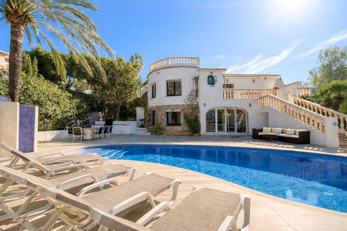Properties for sale and rent in Spain photo 1