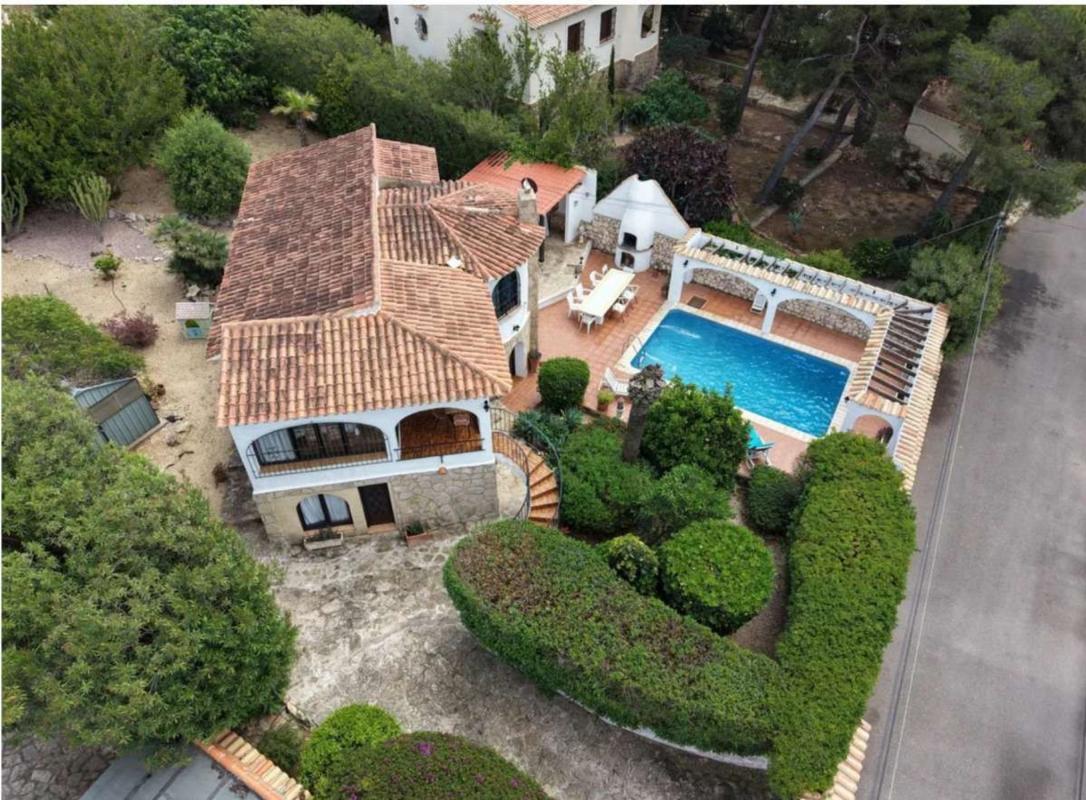Properties for sale and rent in Spain photo 4