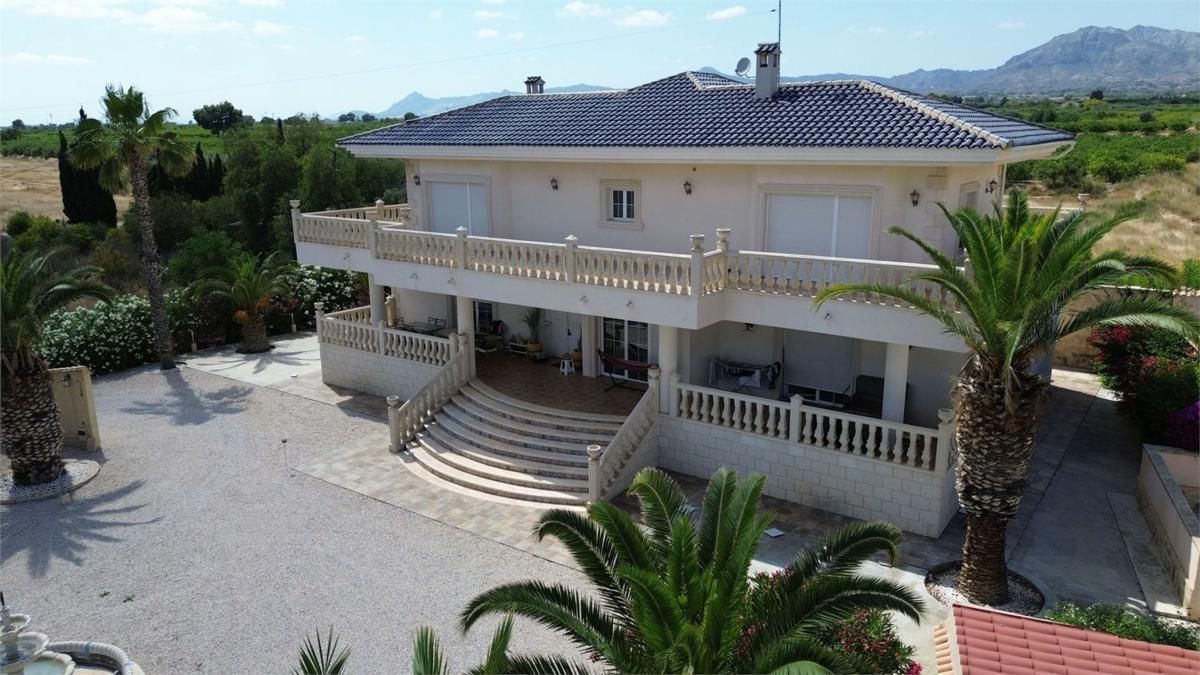Недвижимость на продажу и в аренду в Испании photo 3