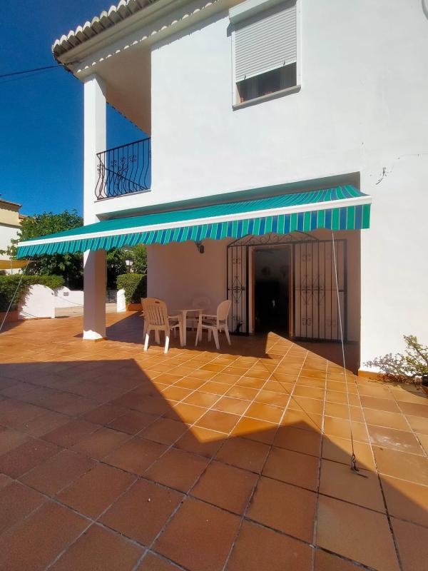 Properties for sale and rent in Spain photo 4