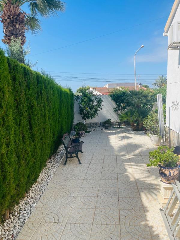 Properties for sale and rent in Spain photo 4