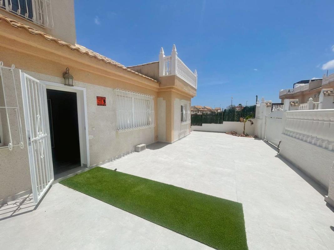 Properties for sale and rent in Spain photo 4