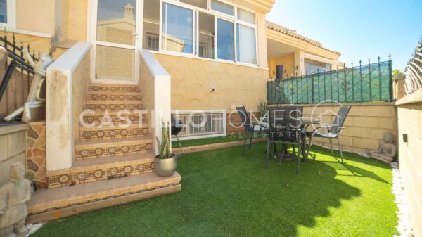 Chalet pareado en Los Balcones - Los Altos del Edén, Torrevieja thumbnail 2