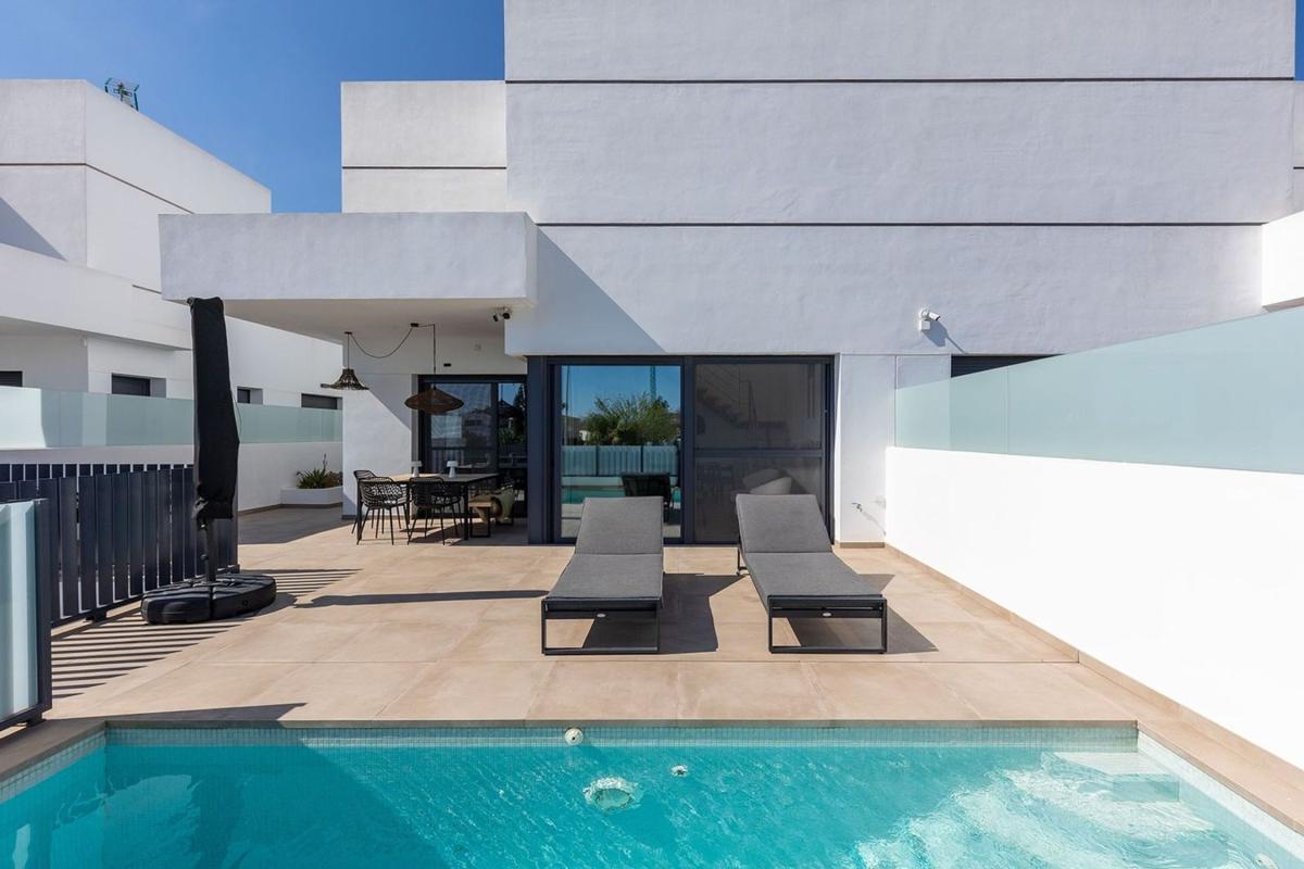 Properties for sale and rent in Spain photo 1