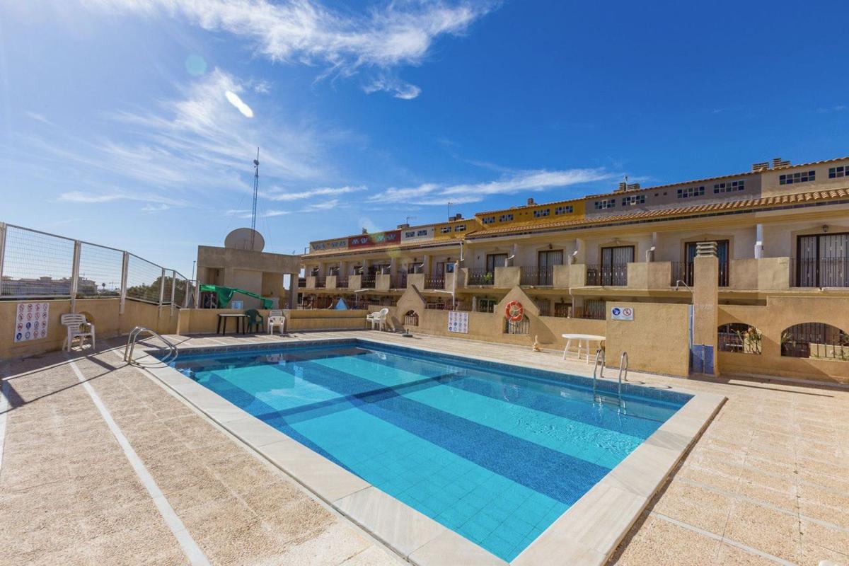 Venta de chalet independiente en Casa o chalet en Playa Flamenca, Orihuela, Orihuela
photo 1