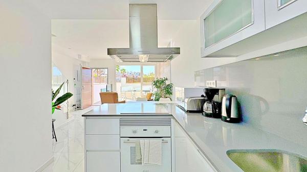 Chalet independiente en venta en Casa o chalet en Los Balcones - Los Altos del Edén, Torrevieja, Torrevieja
 photo 4