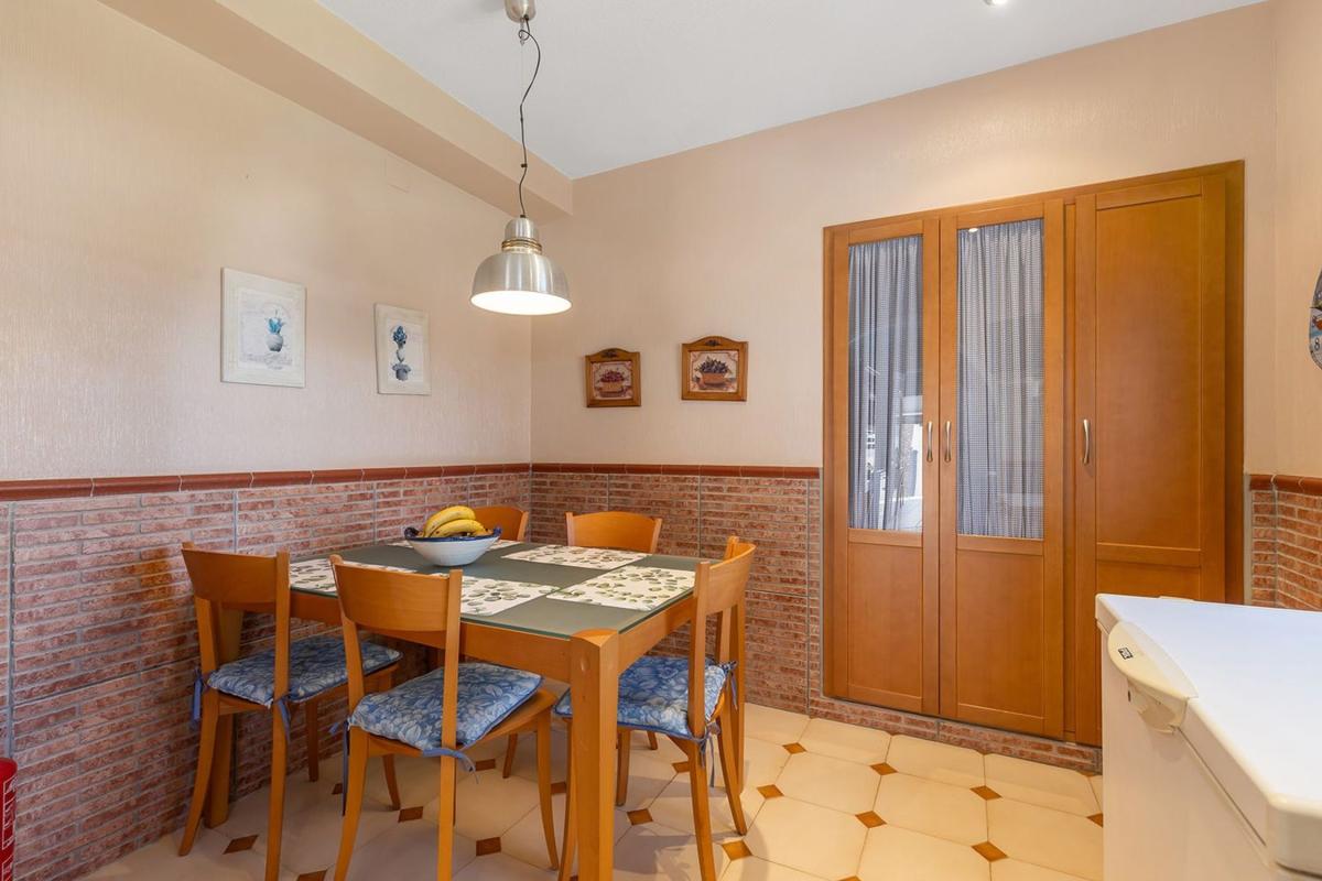 Sprzedaż niezależnego domku jednorodzinnego w Casa o chalet en Punta Prima, Torrevieja, Torrevieja photo 4