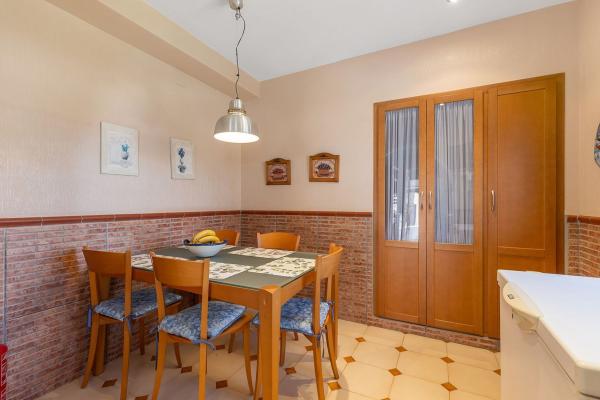 Chalet wolnostojący na sprzedaż w  Casa o chalet en Punta Prima, Torrevieja, Torrevieja photo 4