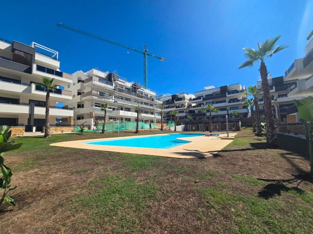 Venta de piso en Piso en Zona Lago - Los Almendros, Orihuela, Orihuela
photo 4