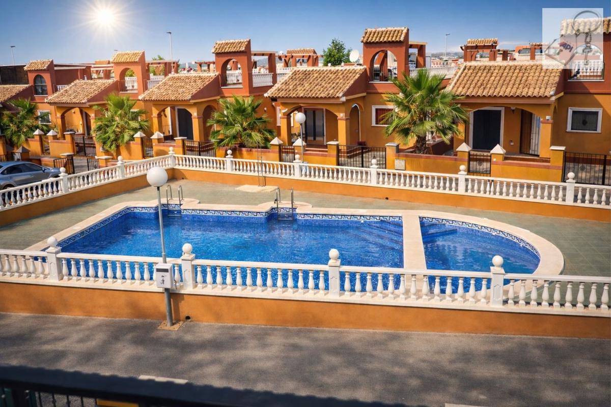 Продажа отдельного шале в Casa o chalet en Parque Acuático - Sector 25, Torrevieja, Торревьеха photo 1
