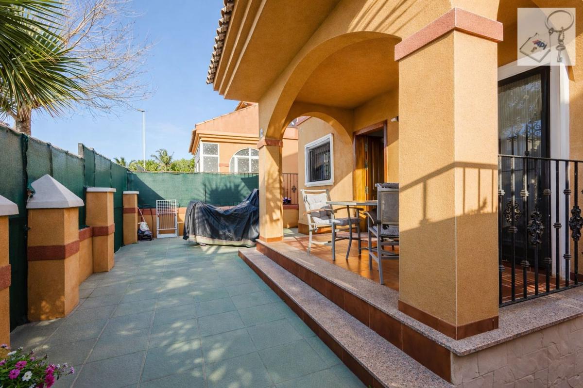 Продажа отдельного шале в Casa o chalet en Parque Acuático - Sector 25, Torrevieja, Торревьеха photo 3