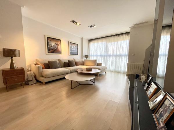 Venta de piso en Piso en Calle Leopoldo Pardines, 34, Petrer, Petrer
thumbnail 1