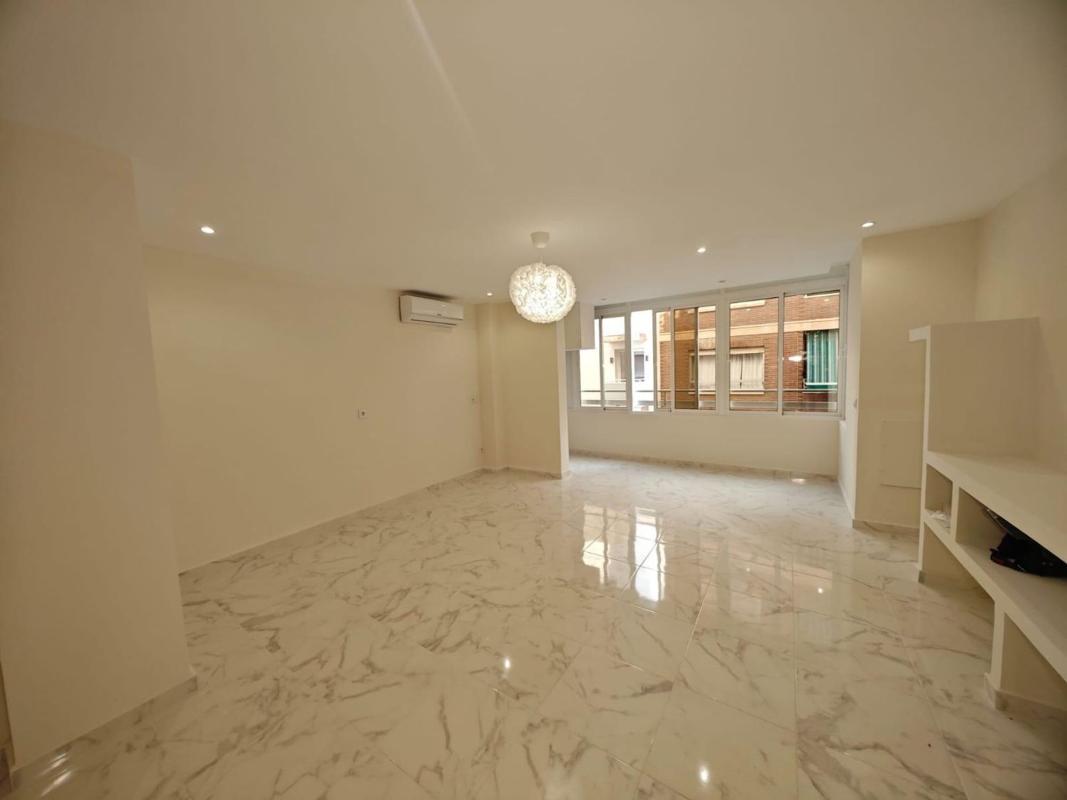 Sale of apartment in Piso en Centro - Muelle Pesquero, Torrevieja, Torrevieja
 photo 3