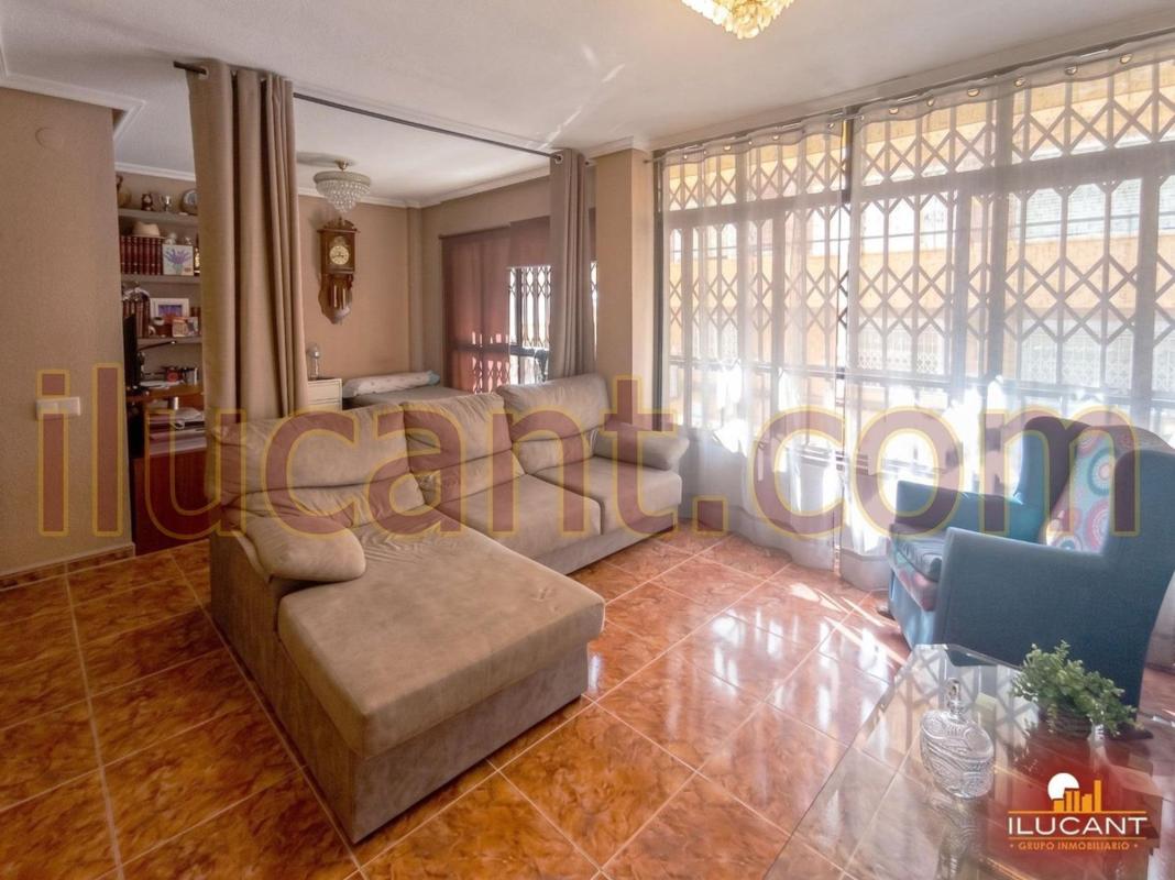 Venta de piso en Piso en Campoamor, Alicante / Alacant, Alicante / Alacant
photo 1