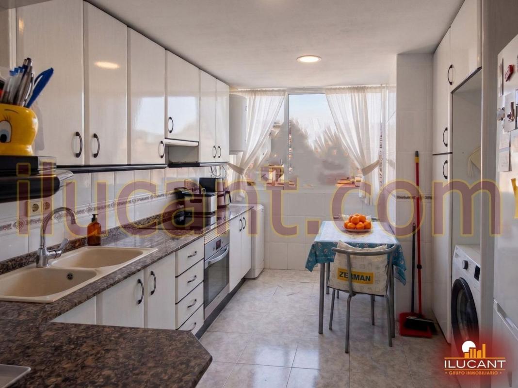 Venta de piso en Piso en Campoamor, Alicante / Alacant, Alicante / Alacant
photo 3