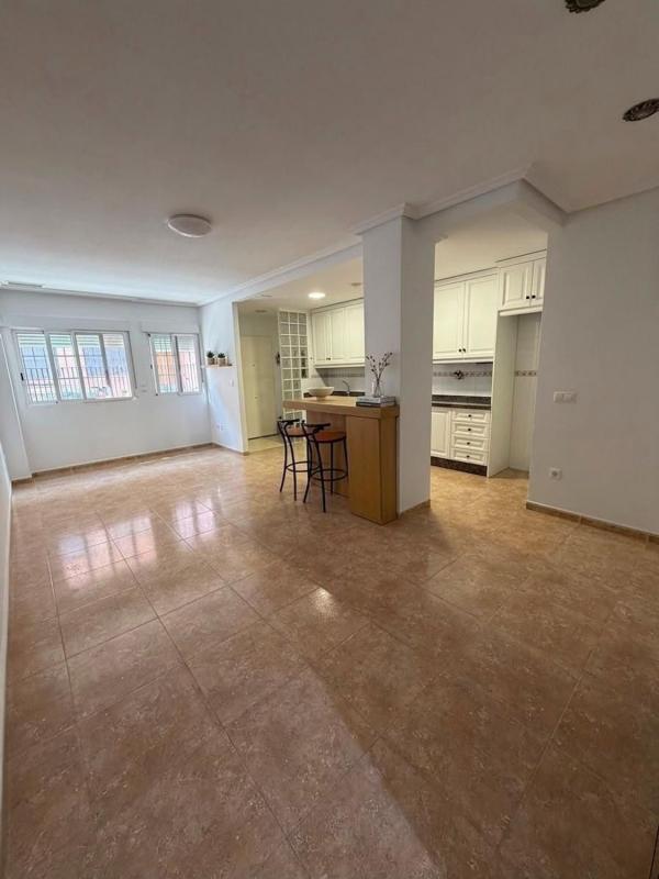 Venta de piso en Piso en Calle Comte de Torrellano, Torrellano, Elche / Elx, Elche / Elx
photo 3