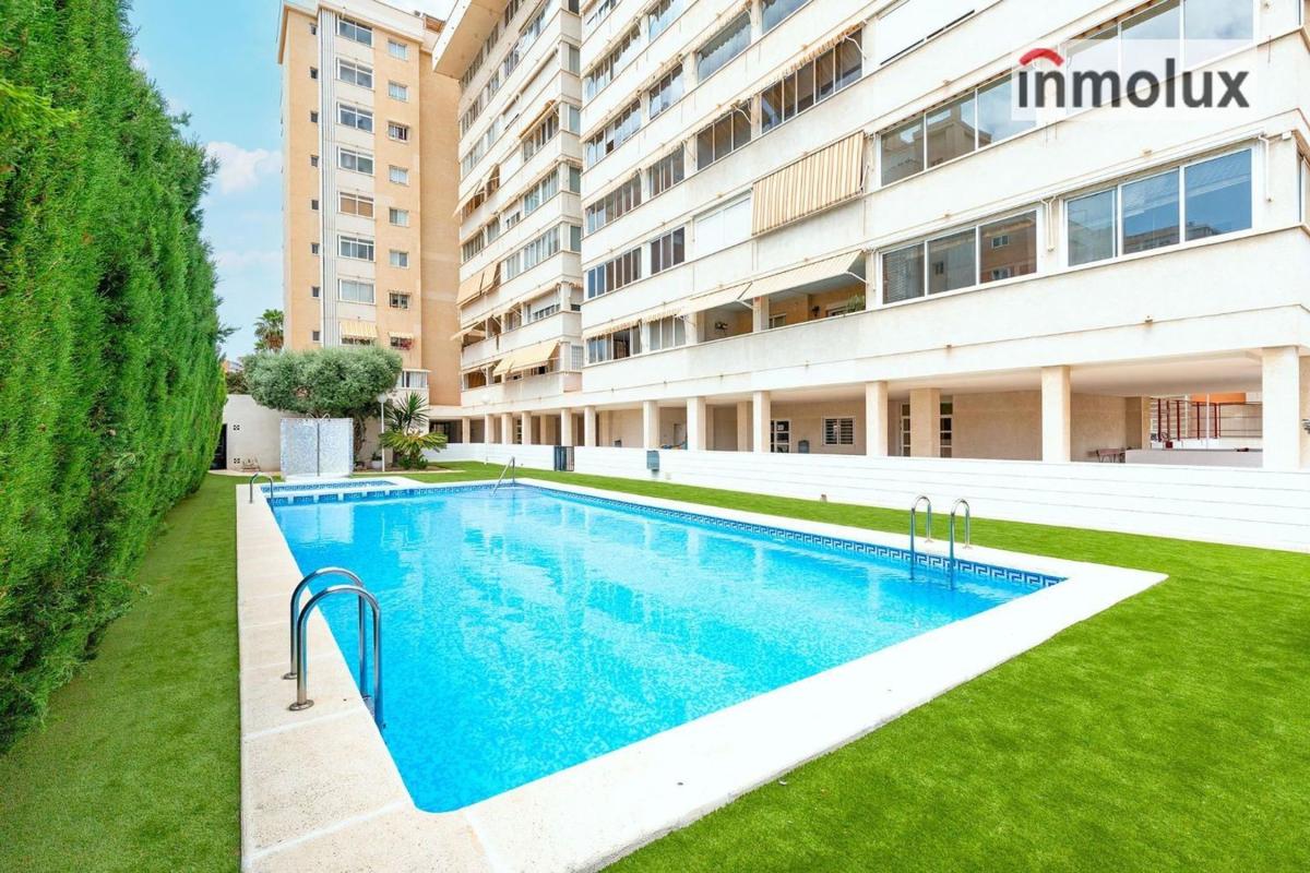 Venta de piso en Piso en Avenida Esportista Miriam Blasco, La Albufereta, Alicante / Alacant, Alicante / Alacant
photo 1