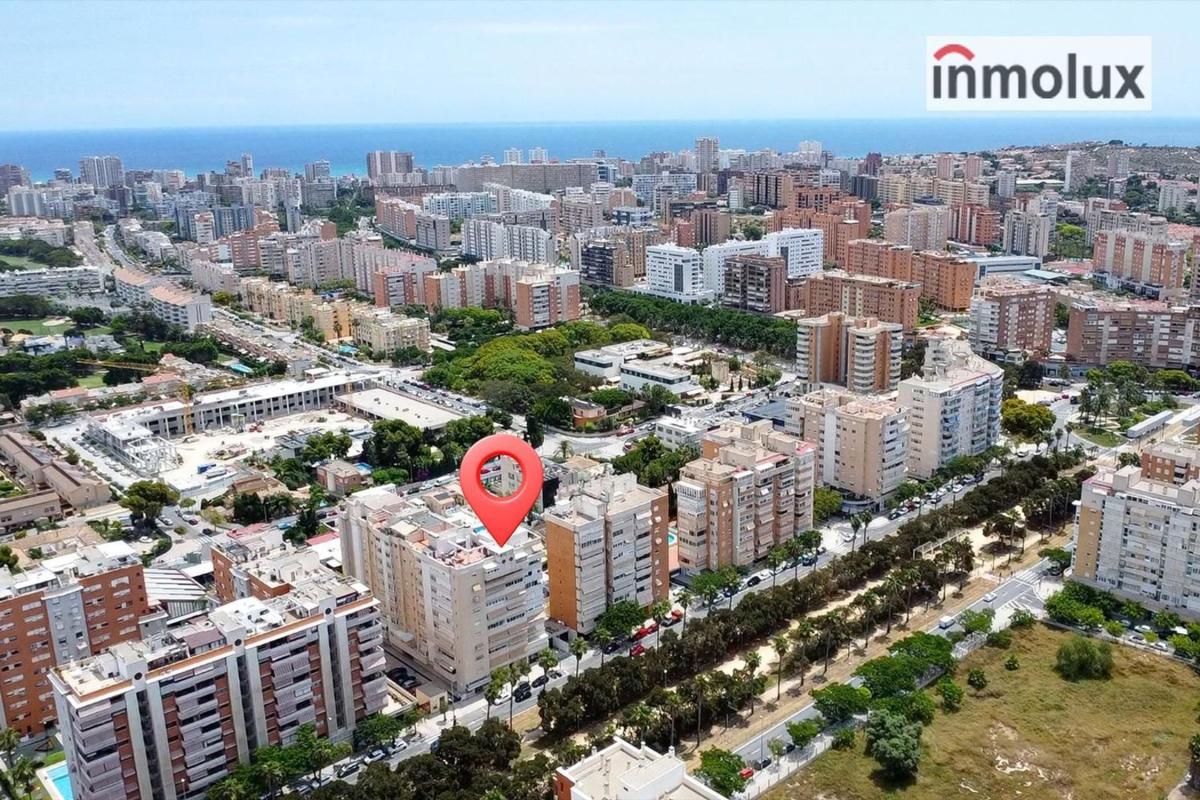 Venta de piso en Piso en Avenida Esportista Miriam Blasco, La Albufereta, Alicante / Alacant, Alicante / Alacant
photo 2