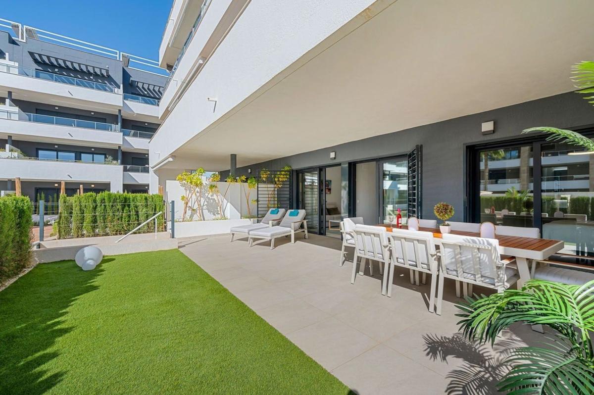 Venta de piso en Piso en Calle Pablo Picasso s/n, Playa Flamenca, Orihuela, Orihuela
photo 1