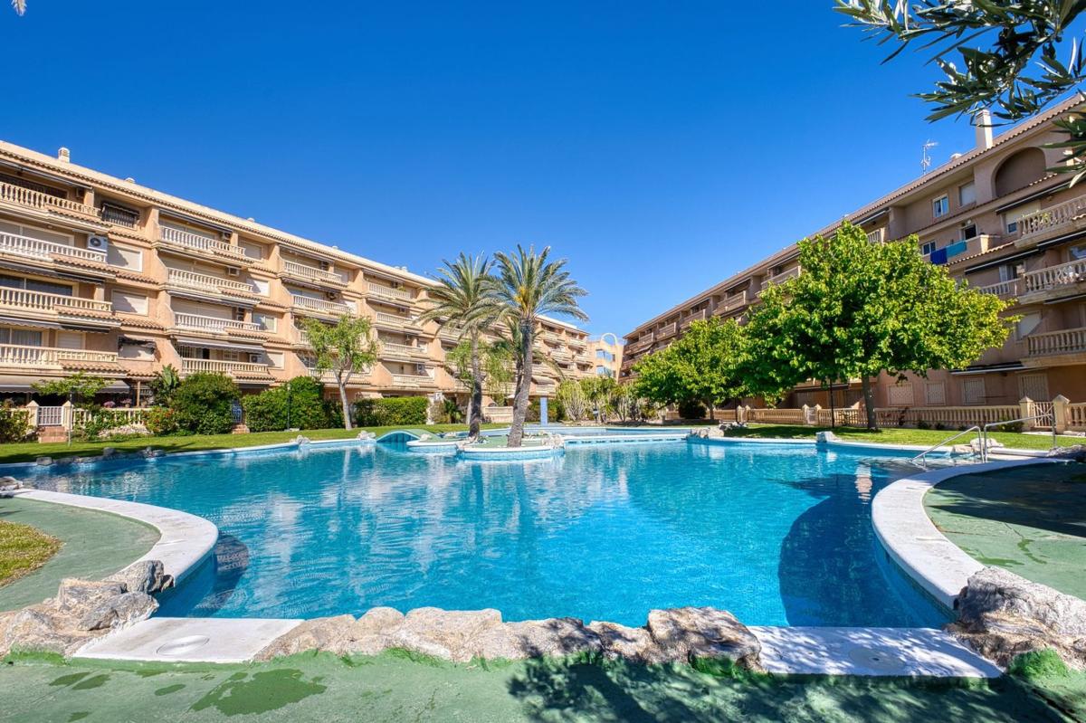 Venta de piso en Piso en Calle Sant Bartomeu, Campello Playa, El Campello, El Campello
photo 2