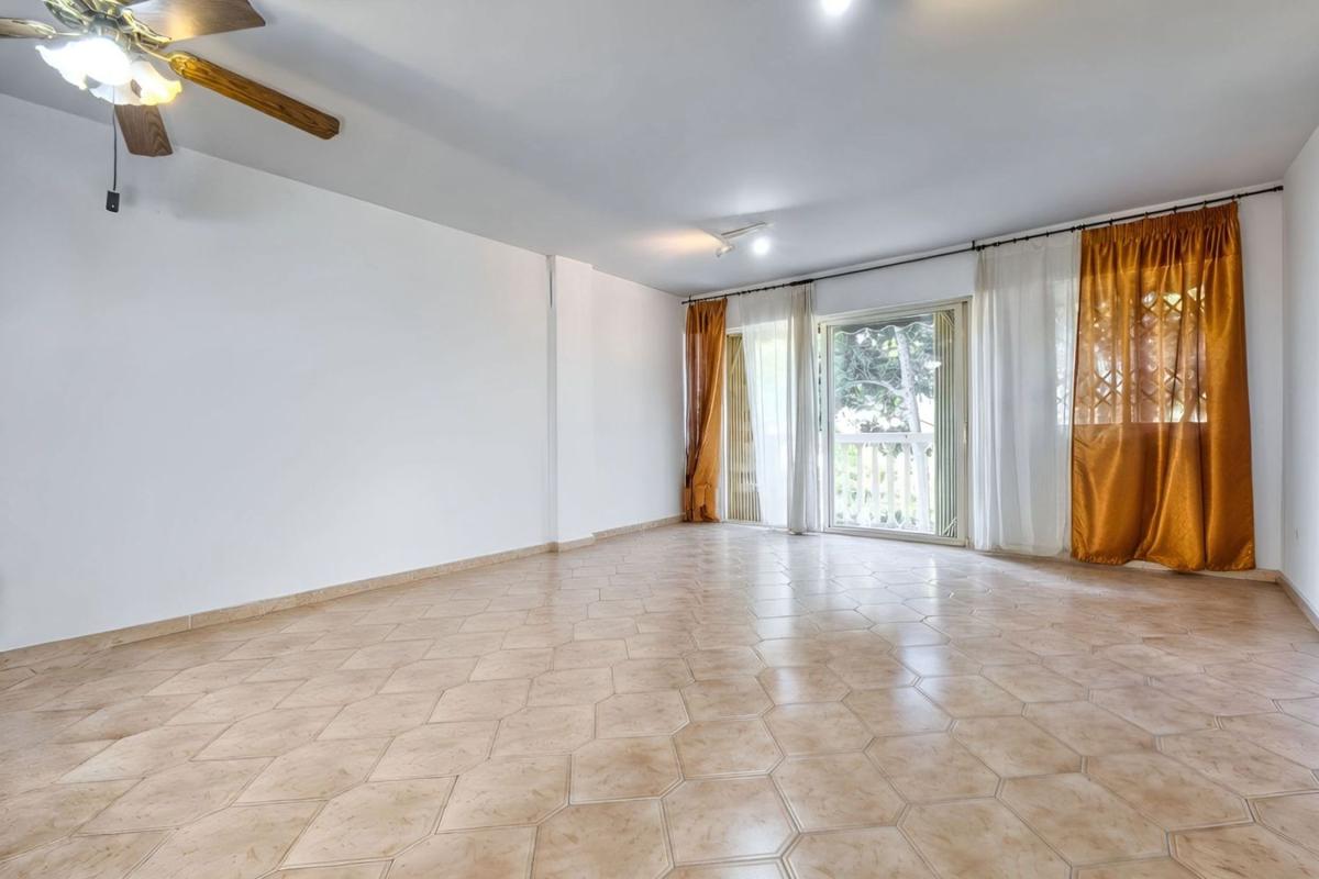 Venta de piso en Piso en Calle Sant Bartomeu, Campello Playa, El Campello, El Campello
photo 3