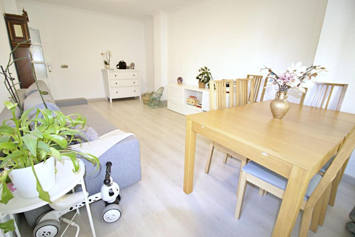Venta de piso en Piso en Reina Victoria-Miguel Hernández, Elche / Elx, Elche / Elx
 photo 2