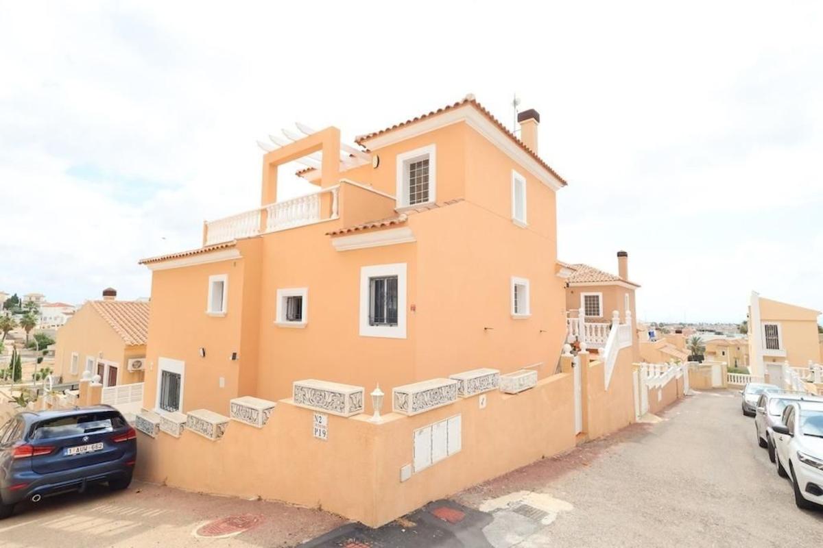 Properties for sale and rent in Spain photo 2
