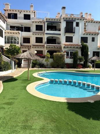 Venta de piso en Piso en Calle el Poniente, Cabo Roig, Orihuela, Orihuela
photo 1