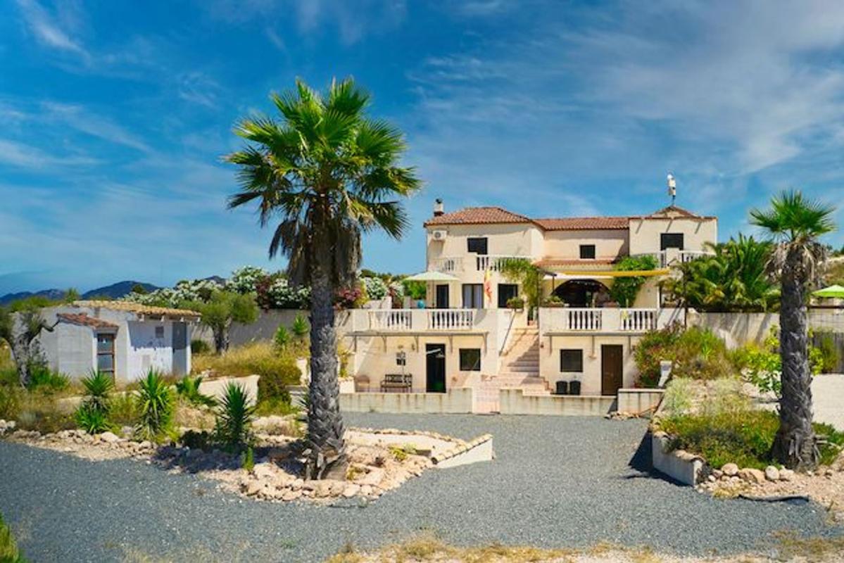 Properties for sale and rent in Spain photo 2
