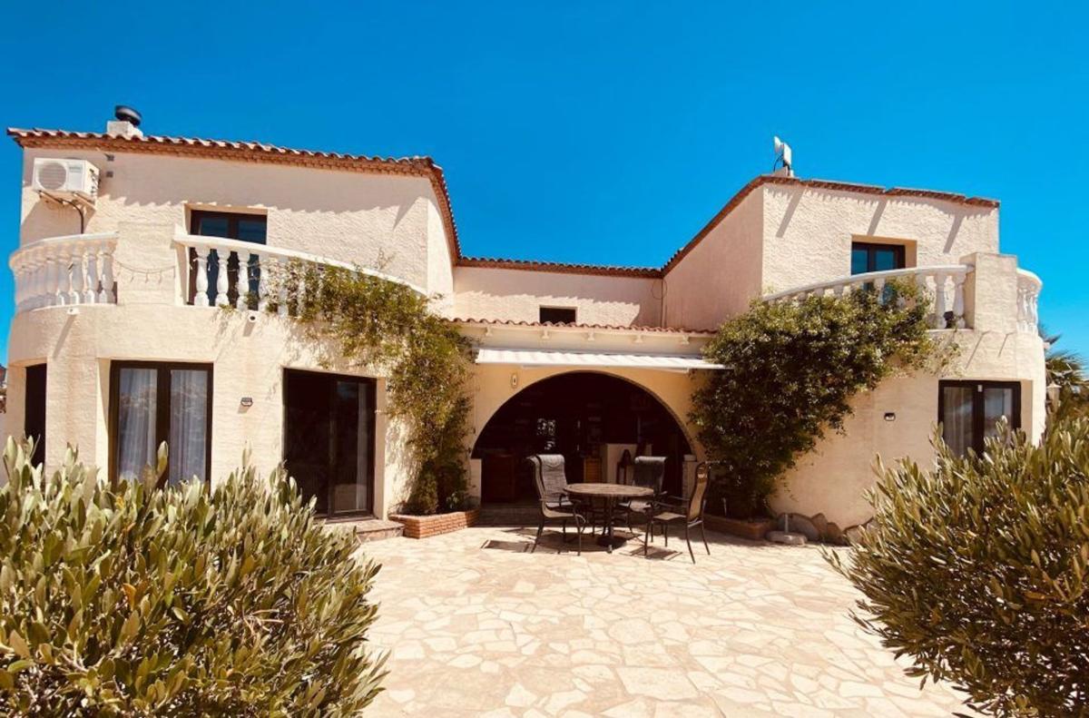 Properties for sale and rent in Spain photo 5