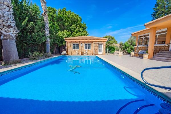 Chalet independiente en venta en Casa o chalet en Daya Vieja, Daya Vieja
thumbnail 1