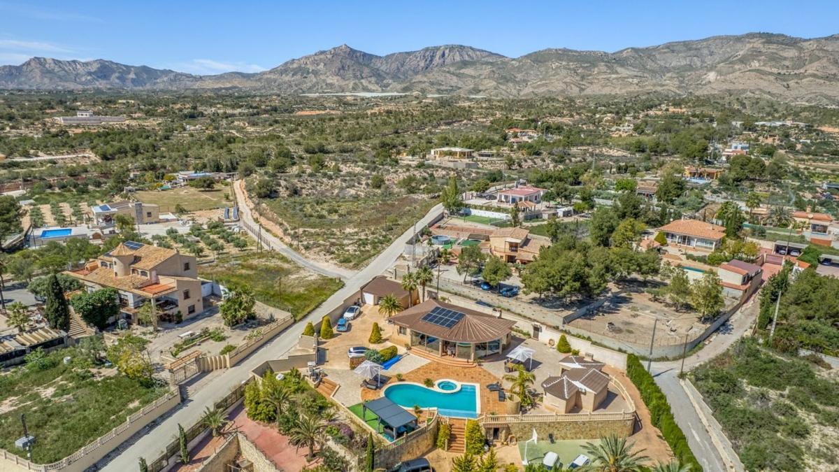 Properties for sale and rent in Spain photo 5